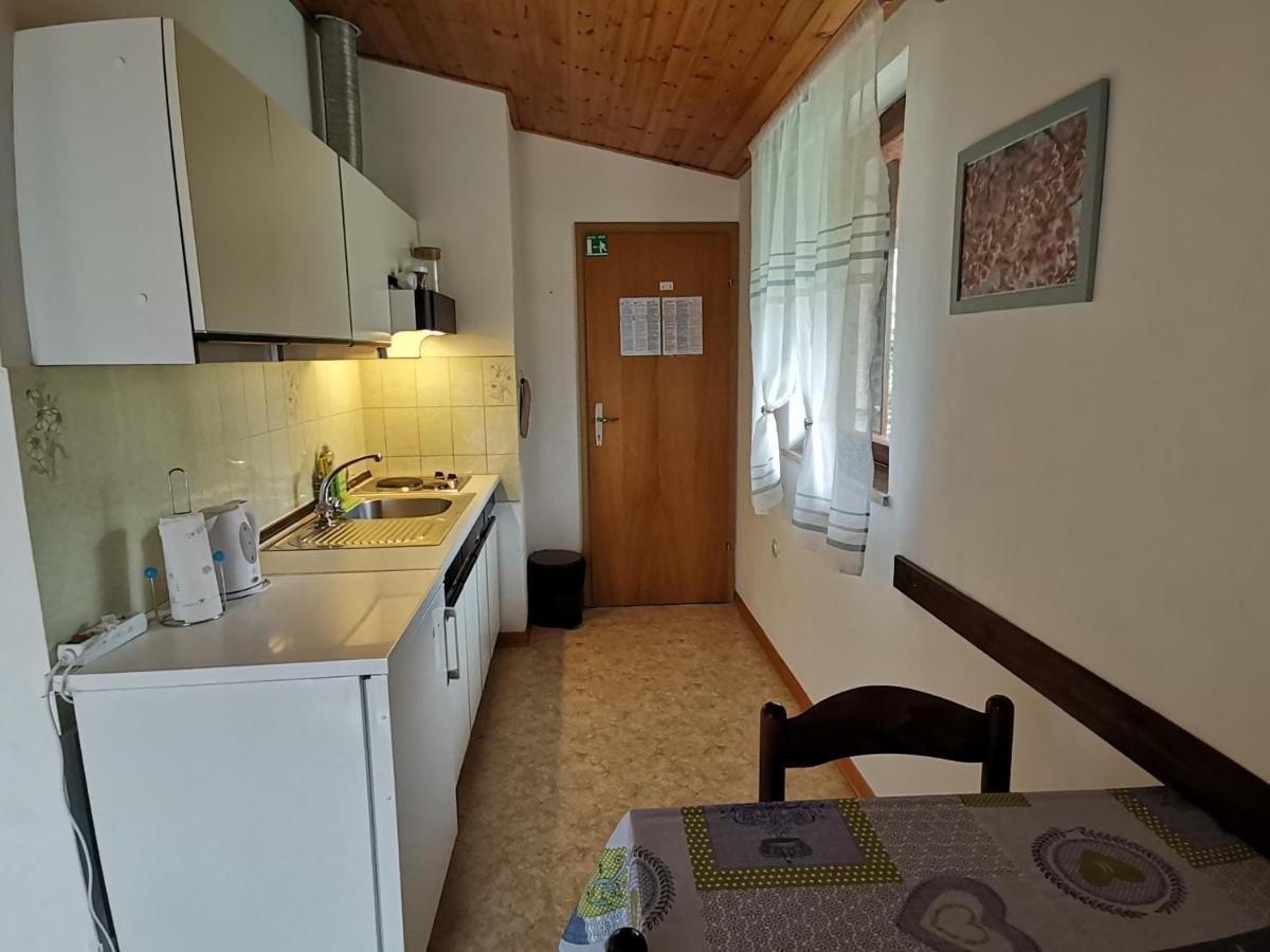 Apartment Studio Zvonka Zambratija  Eksteriør billede